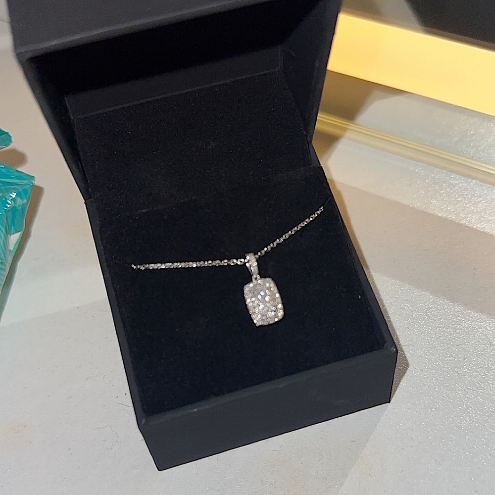 Diamond necklace 1 ct tw Round & Princess-cut 10K White Gold 18"